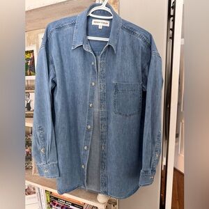 Denim Forum
The '80s Comfy Denim Shirt